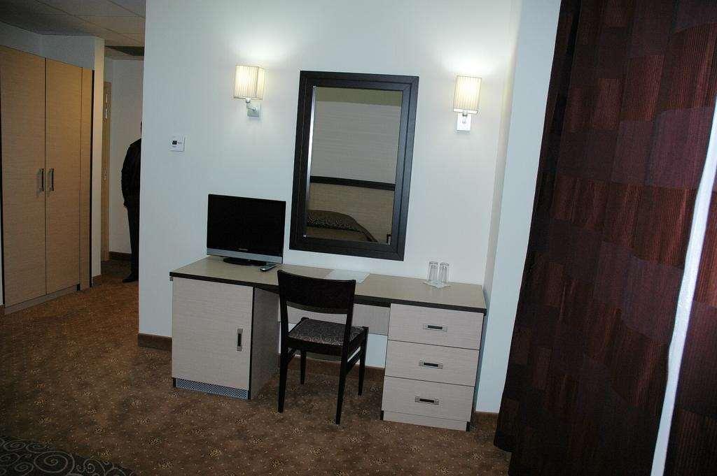 Fieri Hotel Fier Kamer foto